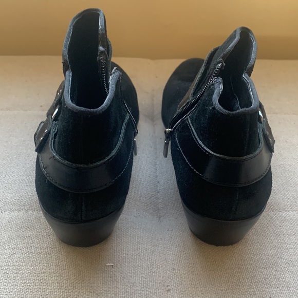 Sam Edelman Phoenix Suede/Leather Booties w Ankle Buckle and Side Zip Size 7.5 - Picture 5 of 16